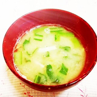 小松菜とベーコンのお味噌汁